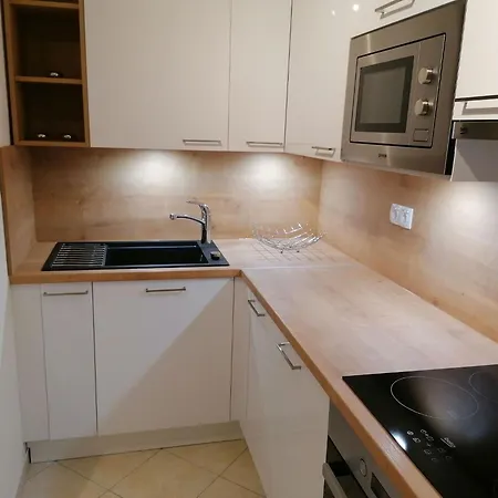 Erdgeschosswohnung Mit Terrasse Und Meerblick By Interhome Appartement *