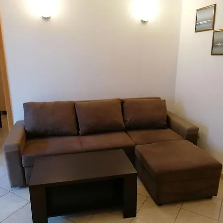 Appartement Erdgeschosswohnung Mit Terrasse Und Meerblick By Interhome
