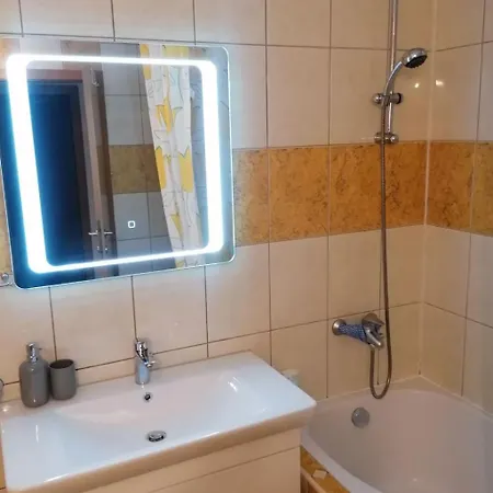 Erdgeschosswohnung Mit Terrasse Und Meerblick By Interhome * Trogir