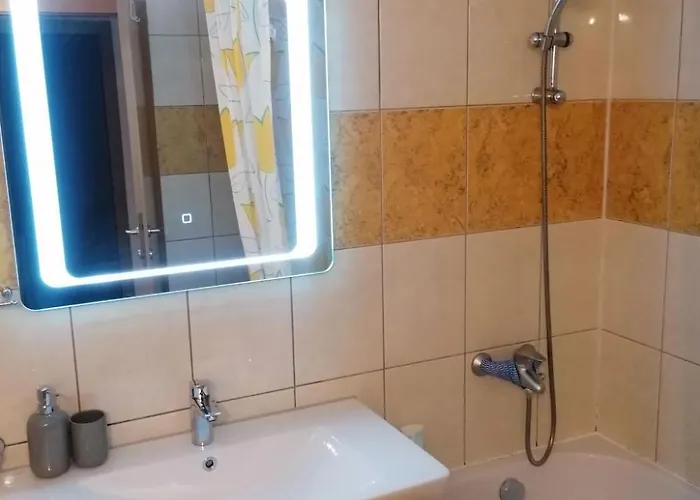 Erdgeschosswohnung Mit Terrasse Und Meerblick By Interhome * Trogir